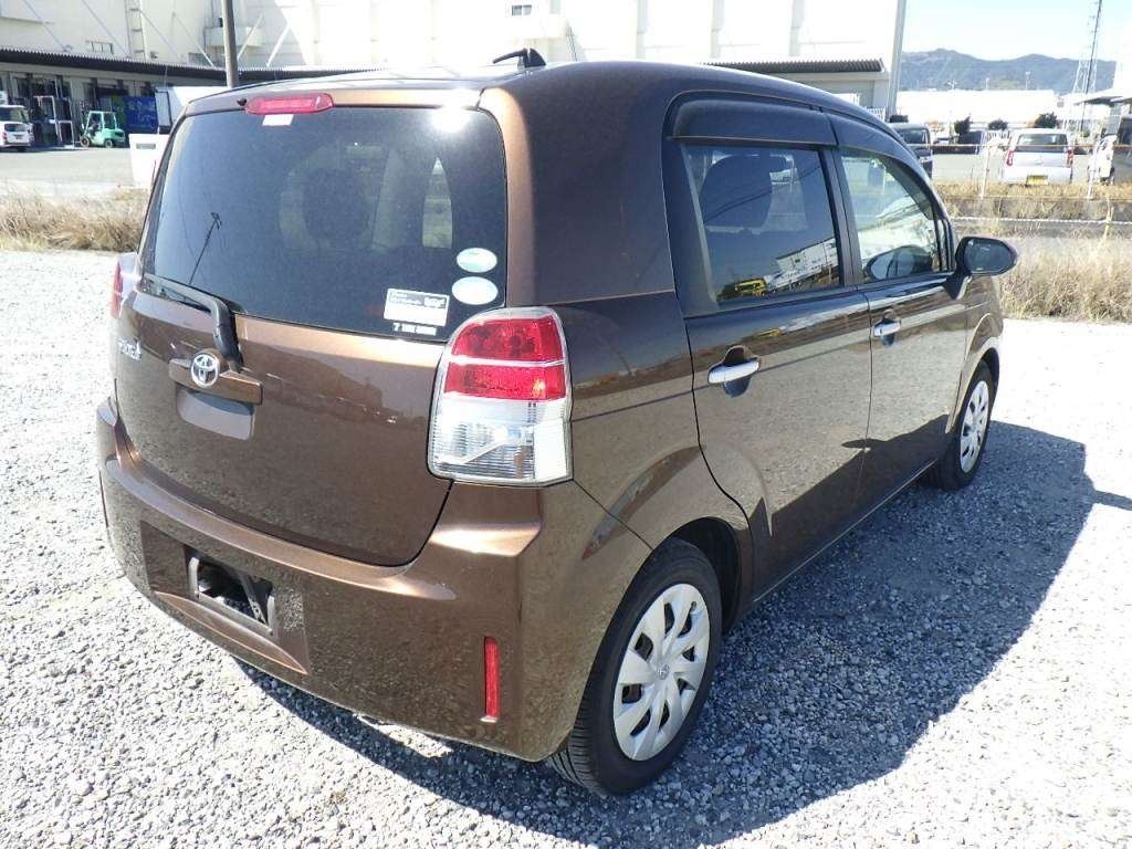 TOYOTA SPADE