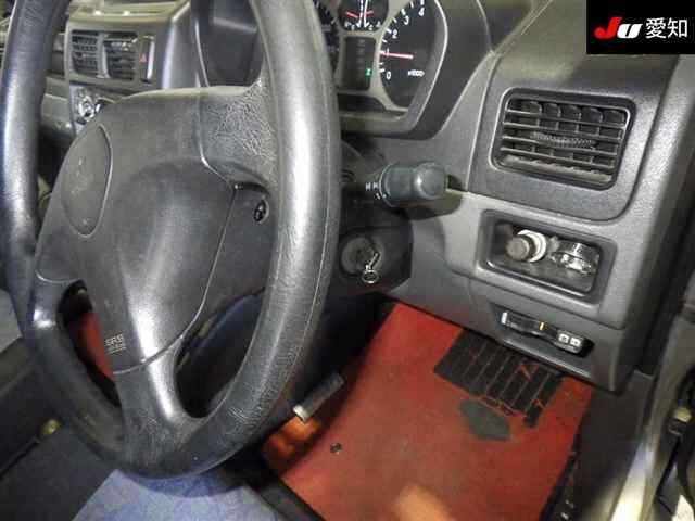 MITSUBISHI PAJERO MINI