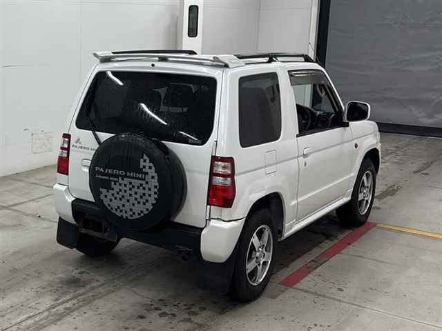 MITSUBISHI PAJERO MINI