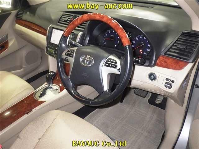 TOYOTA PREMIO