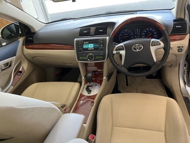 TOYOTA PREMIO