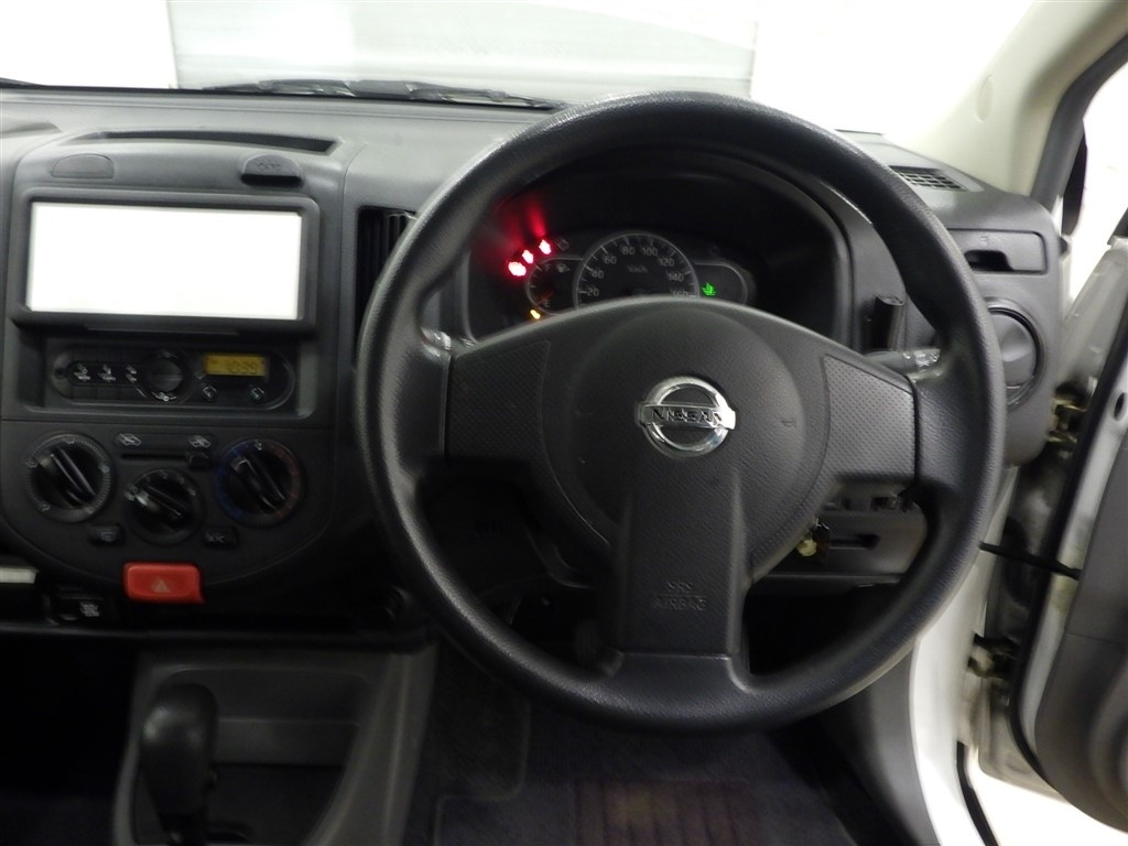 NISSAN AD