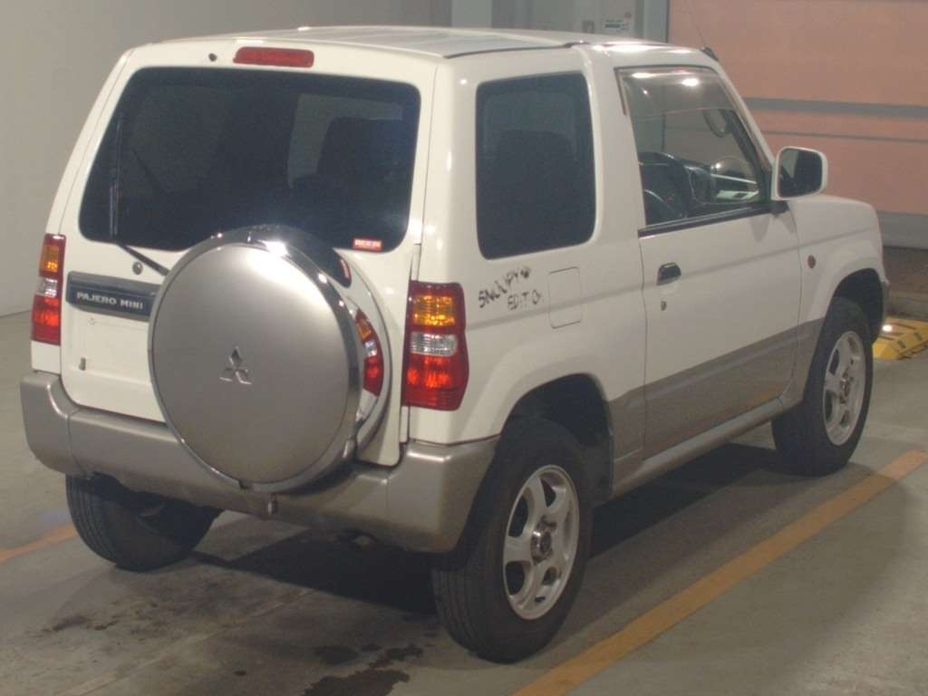 MITSUBISHI PAJERO MINI