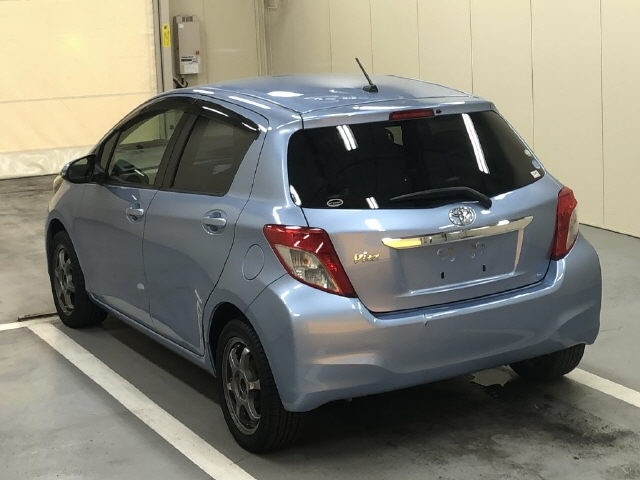 TOYOTA VITZ