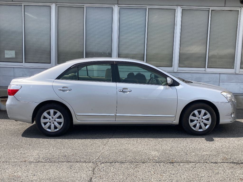 TOYOTA PREMIO