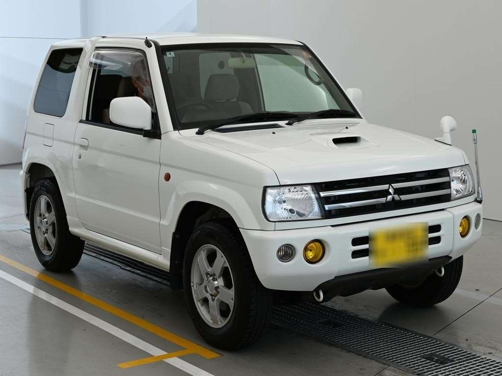 MITSUBISHI PAJERO MINI