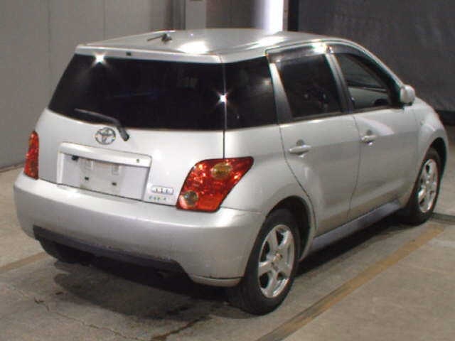 TOYOTA IST