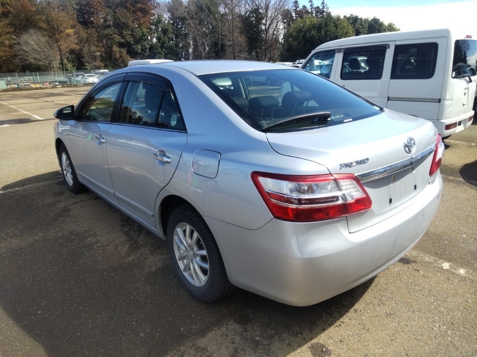 TOYOTA PREMIO
