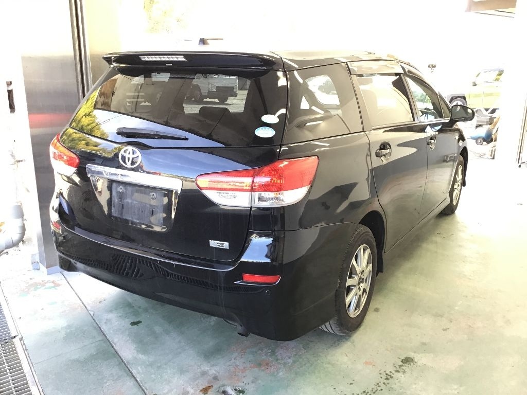 TOYOTA WISH