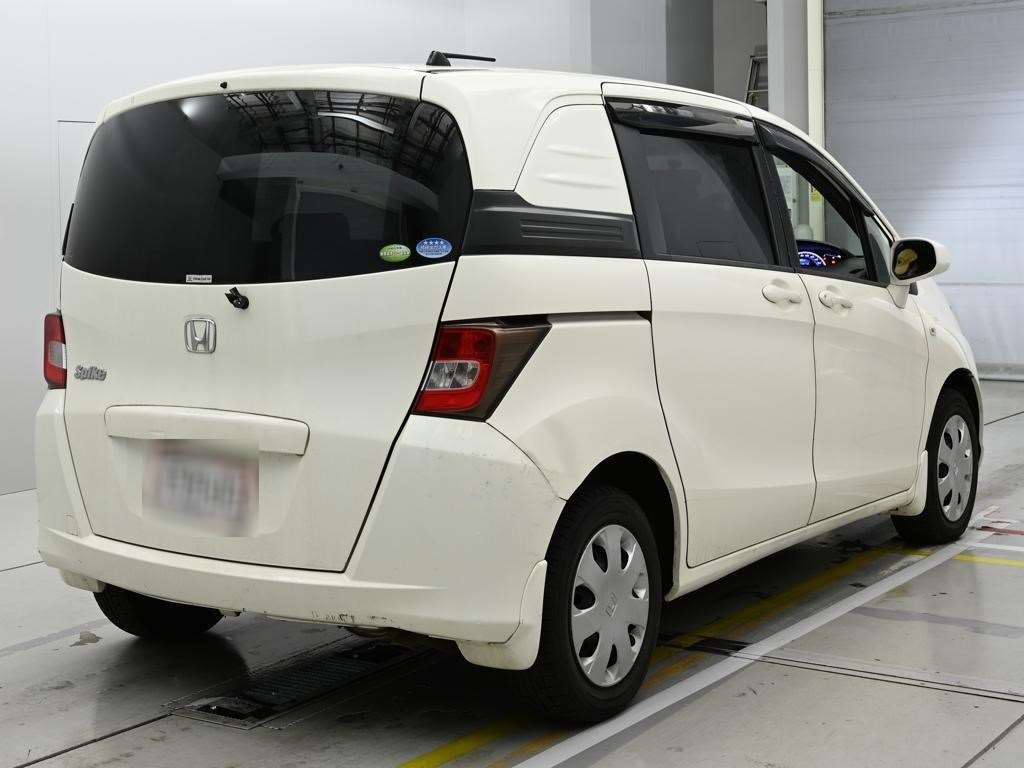 HONDA FREED SPIKE