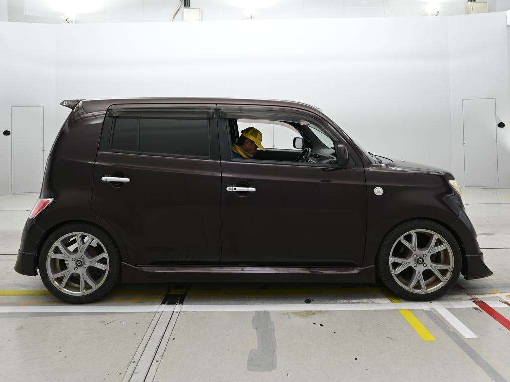 TOYOTA BB