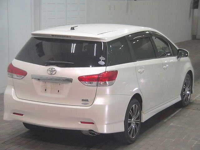TOYOTA WISH