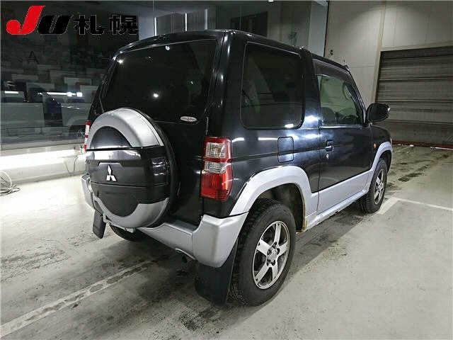 MITSUBISHI PAJERO MINI