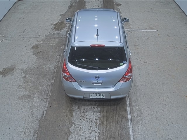 NISSAN TIIDA