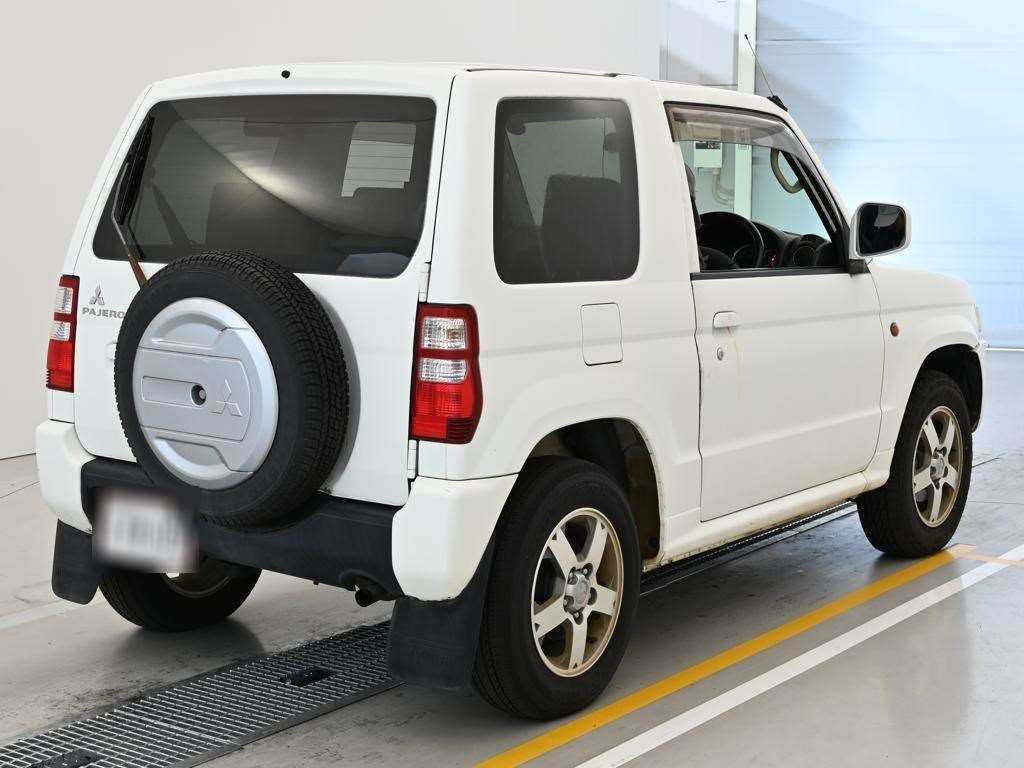 MITSUBISHI PAJERO MINI