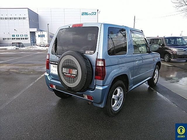 MITSUBISHI PAJERO MINI