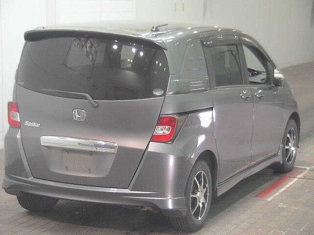 HONDA FREED SPIKE