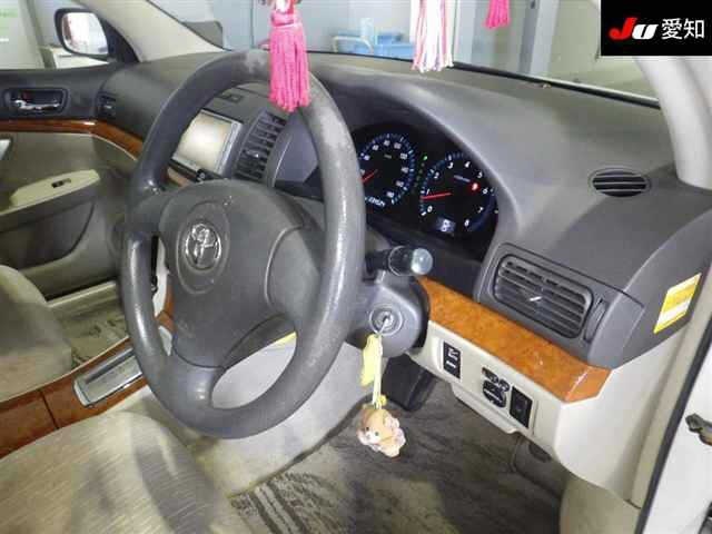 TOYOTA PREMIO