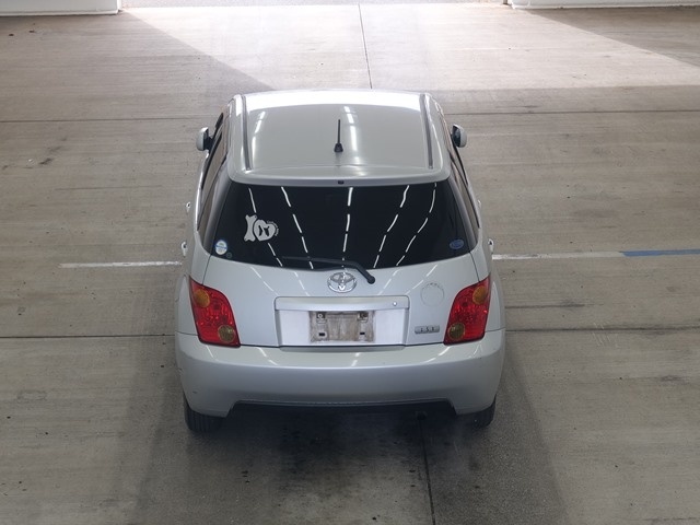 TOYOTA IST