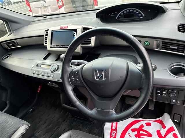 HONDA FREED SPIKE