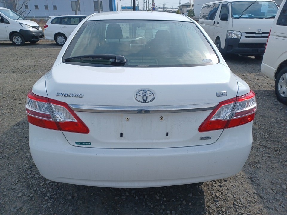TOYOTA PREMIO
