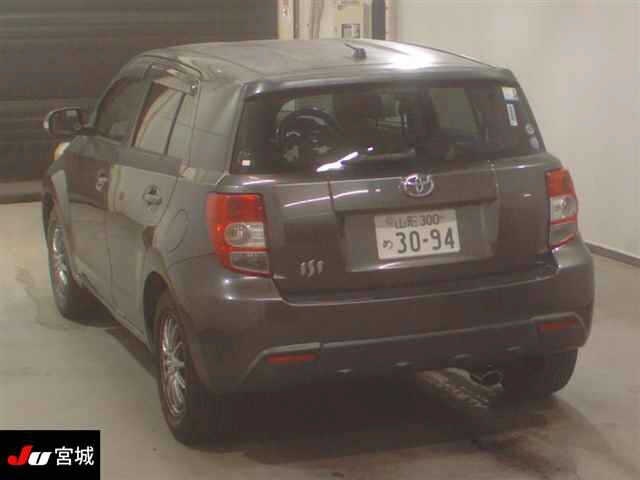 TOYOTA IST