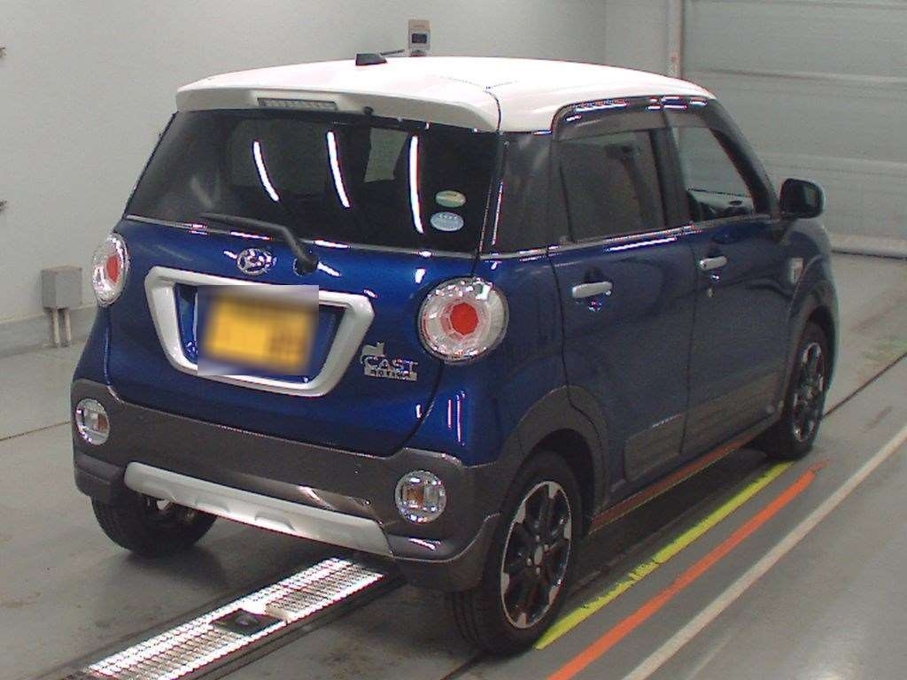 DAIHATSU CAST