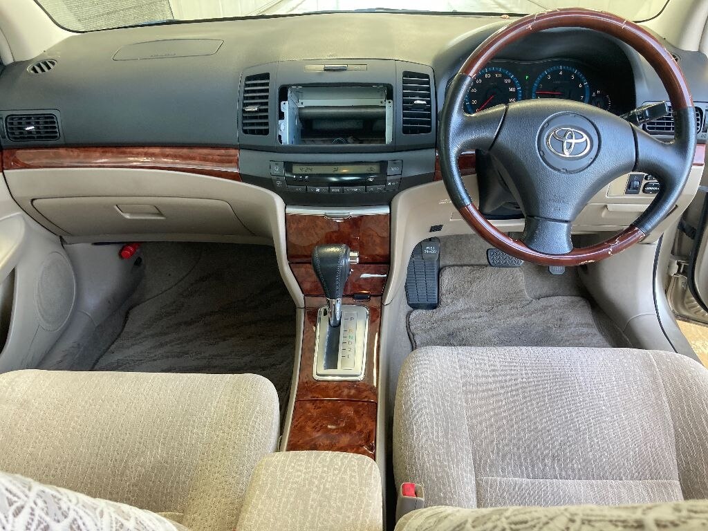 TOYOTA PREMIO