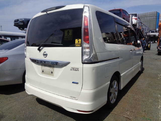 NISSAN SERENA