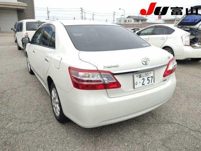 TOYOTA PREMIO