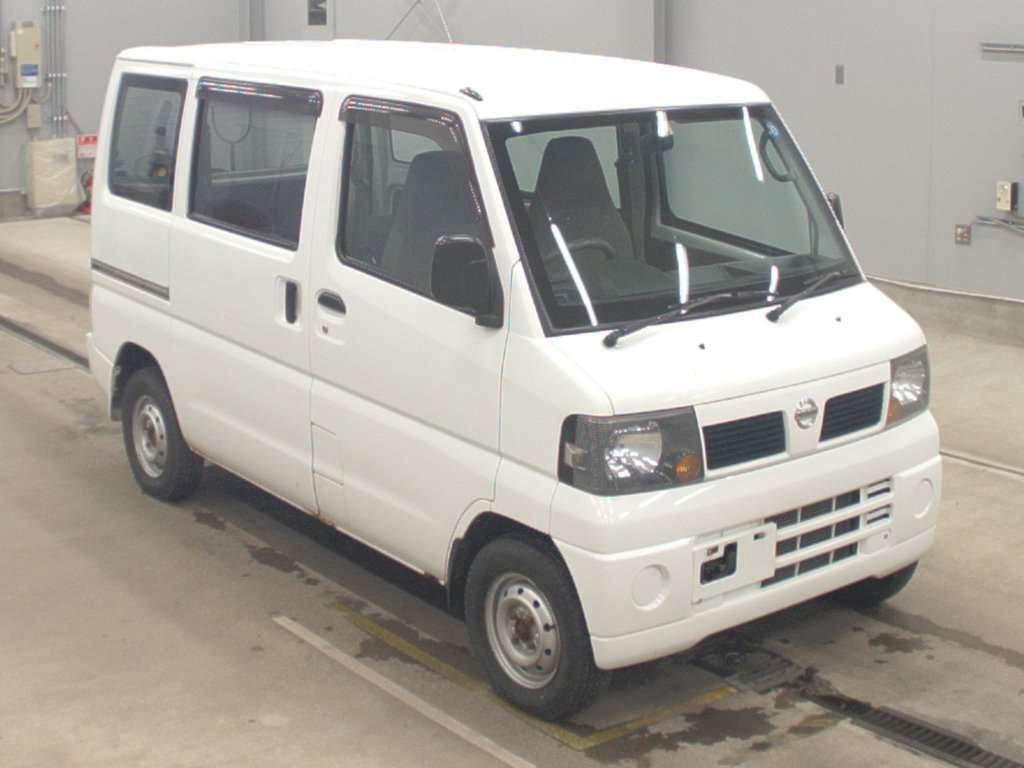 NISSAN CLIPPER