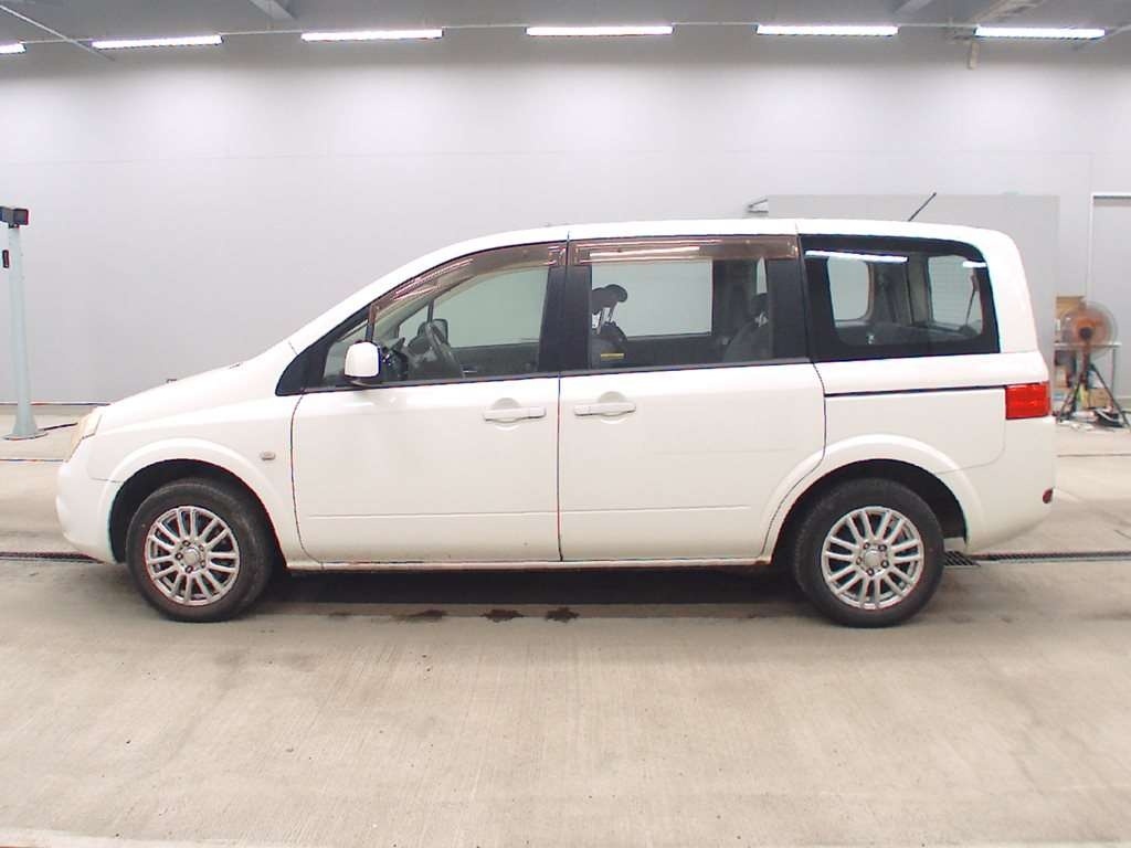 NISSAN LAFESTA