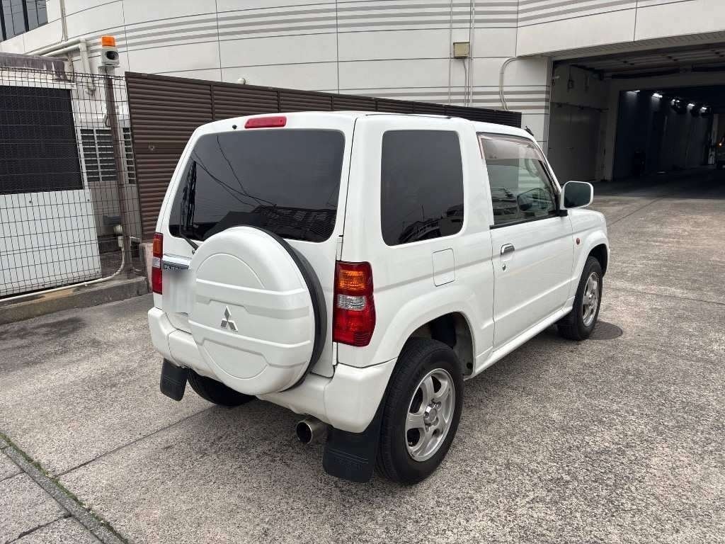 MITSUBISHI PAJERO MINI