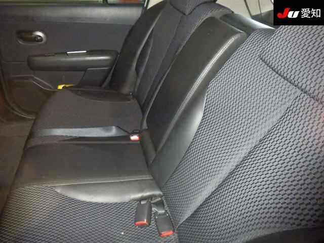 NISSAN TIIDA