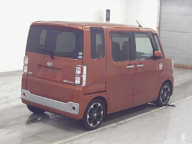 DAIHATSU WAKE