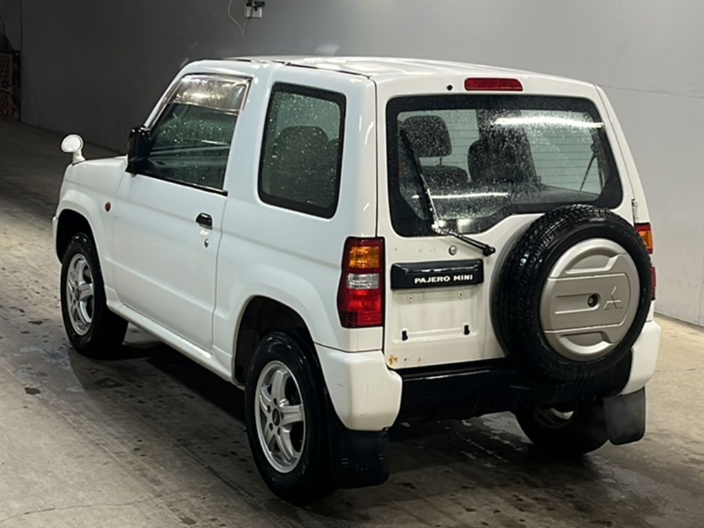 MITSUBISHI PAJERO MINI