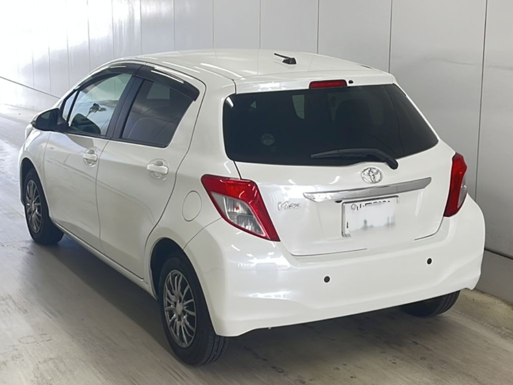 TOYOTA VITZ