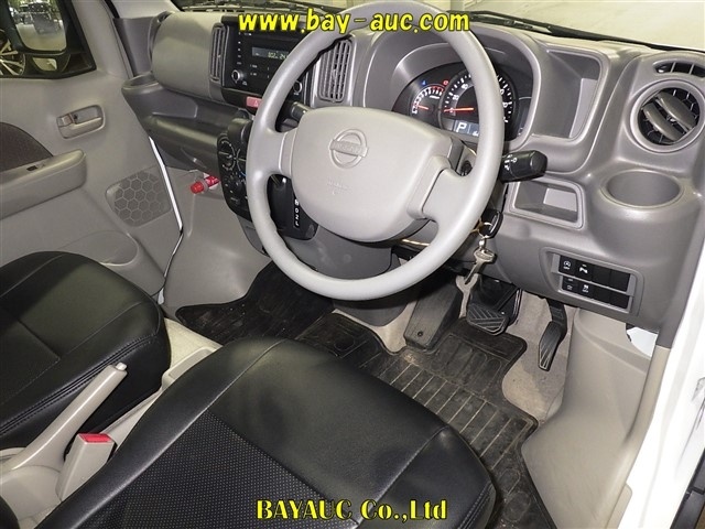 NISSAN NV100 CLIPPER