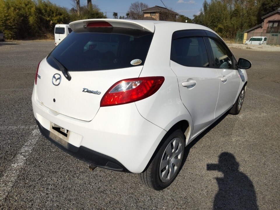 MAZDA DEMIO