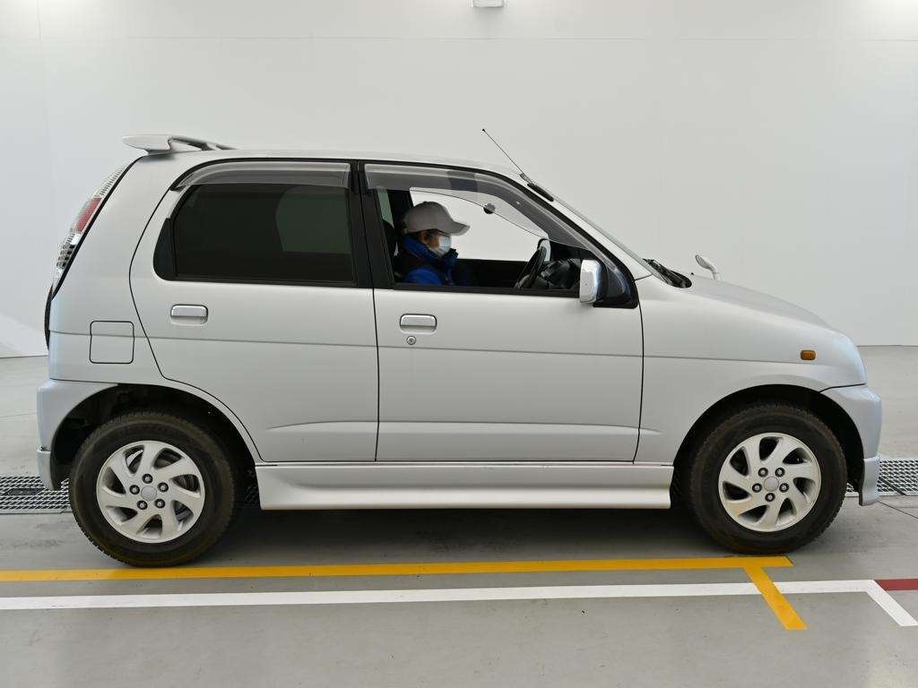 DAIHATSU TERIOS KID