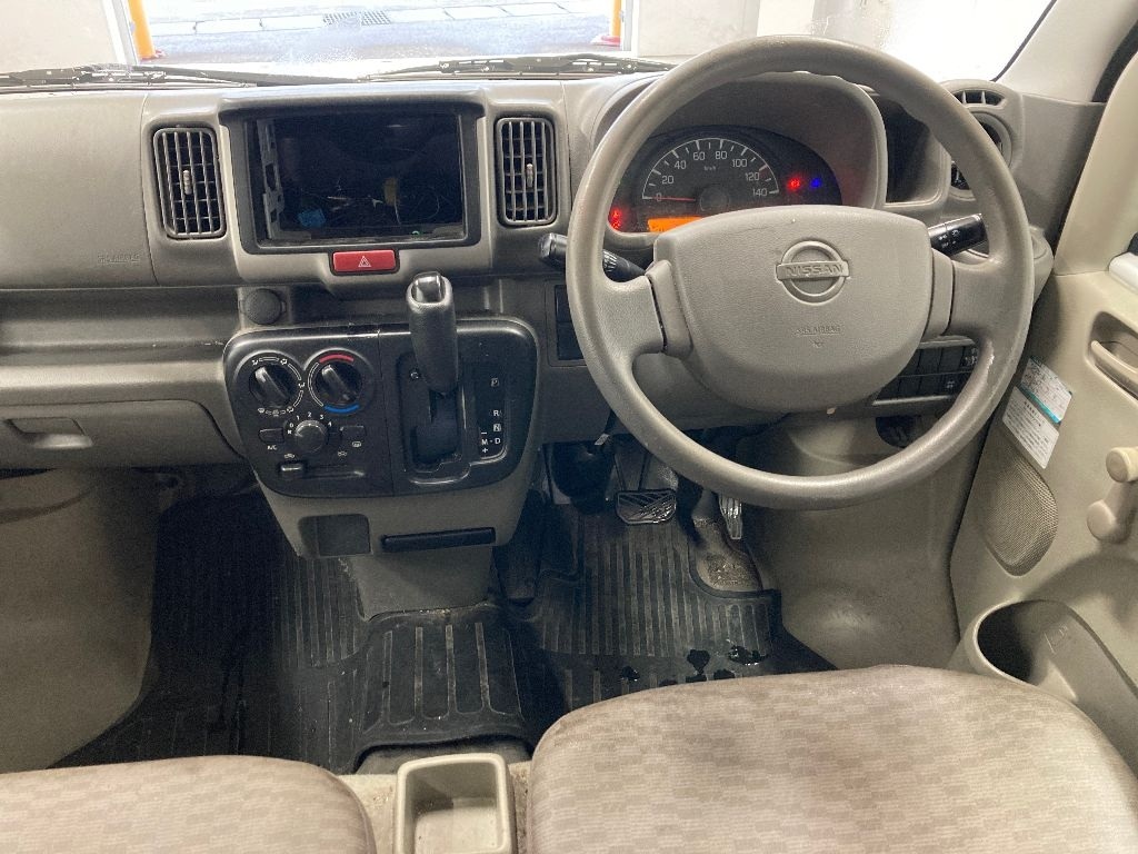 NISSAN NV100 CLIPPER