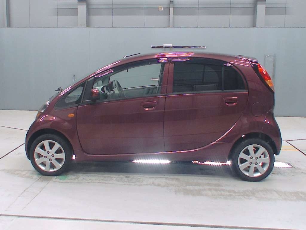 MITSUBISHI I