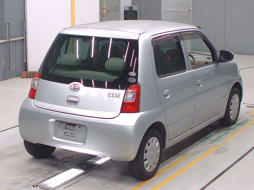 DAIHATSU ESSE