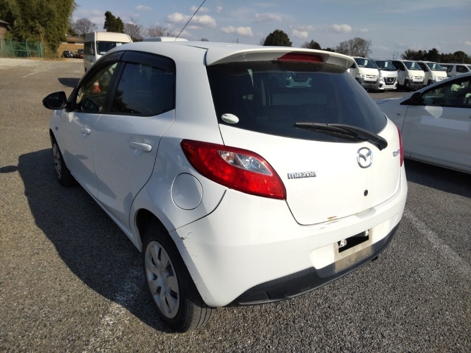 MAZDA DEMIO