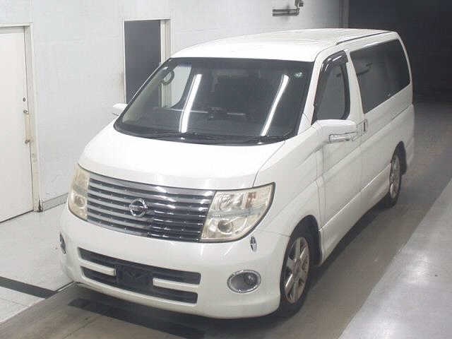 NISSAN ELGRAND