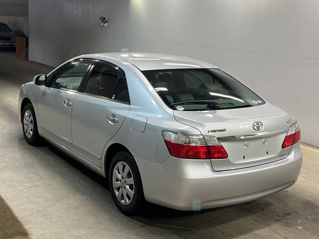TOYOTA PREMIO