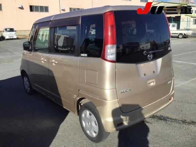 NISSAN ROOX