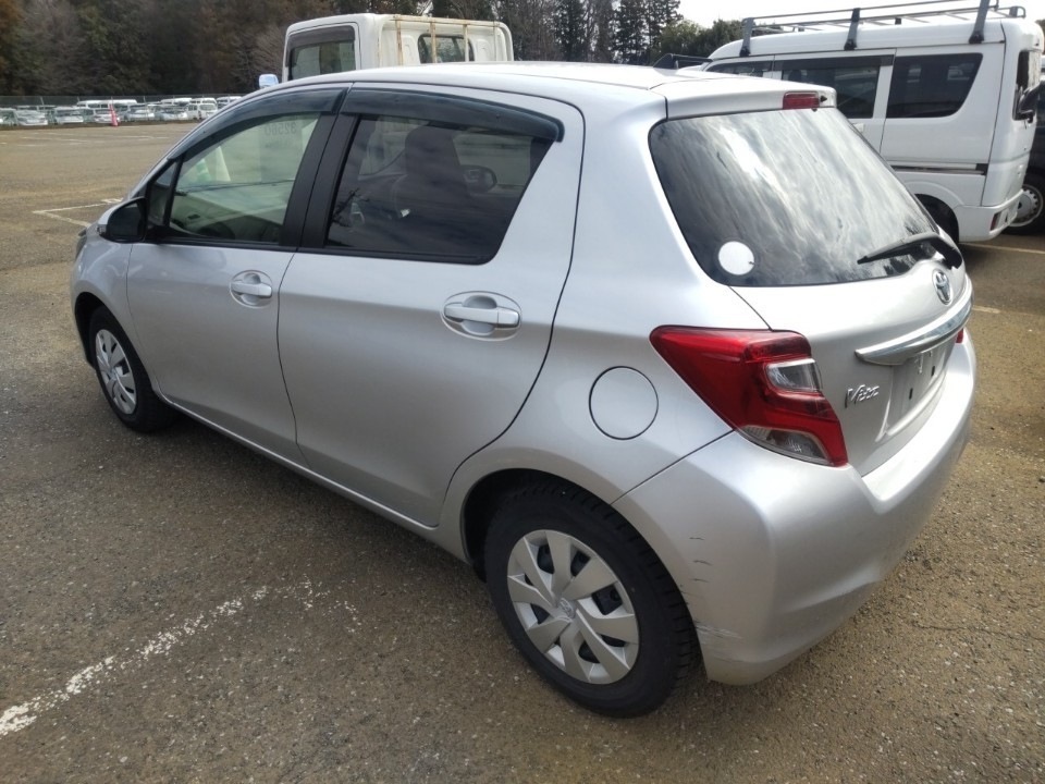 TOYOTA VITZ