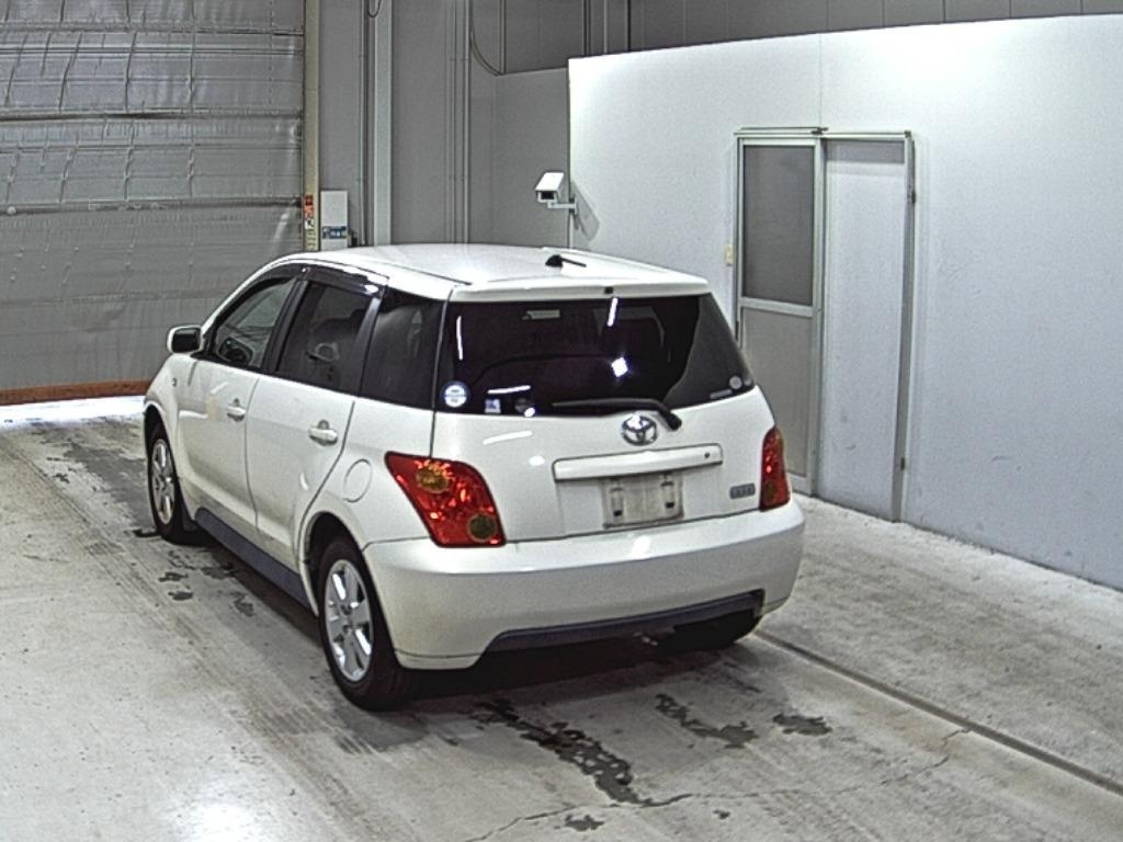 TOYOTA IST
