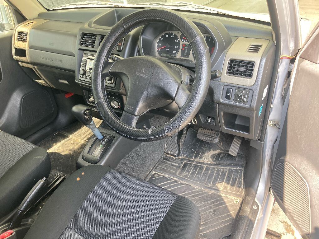 MITSUBISHI PAJERO MINI